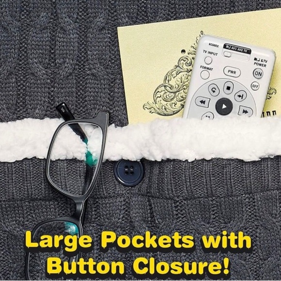 🔴 Huggle Gray Sherpa-Lined Scarf with Pockets! 🔥 - Picture 9 of 9